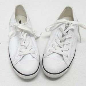 converse slip resistant shoes